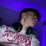 tombakerfree from onlyfans